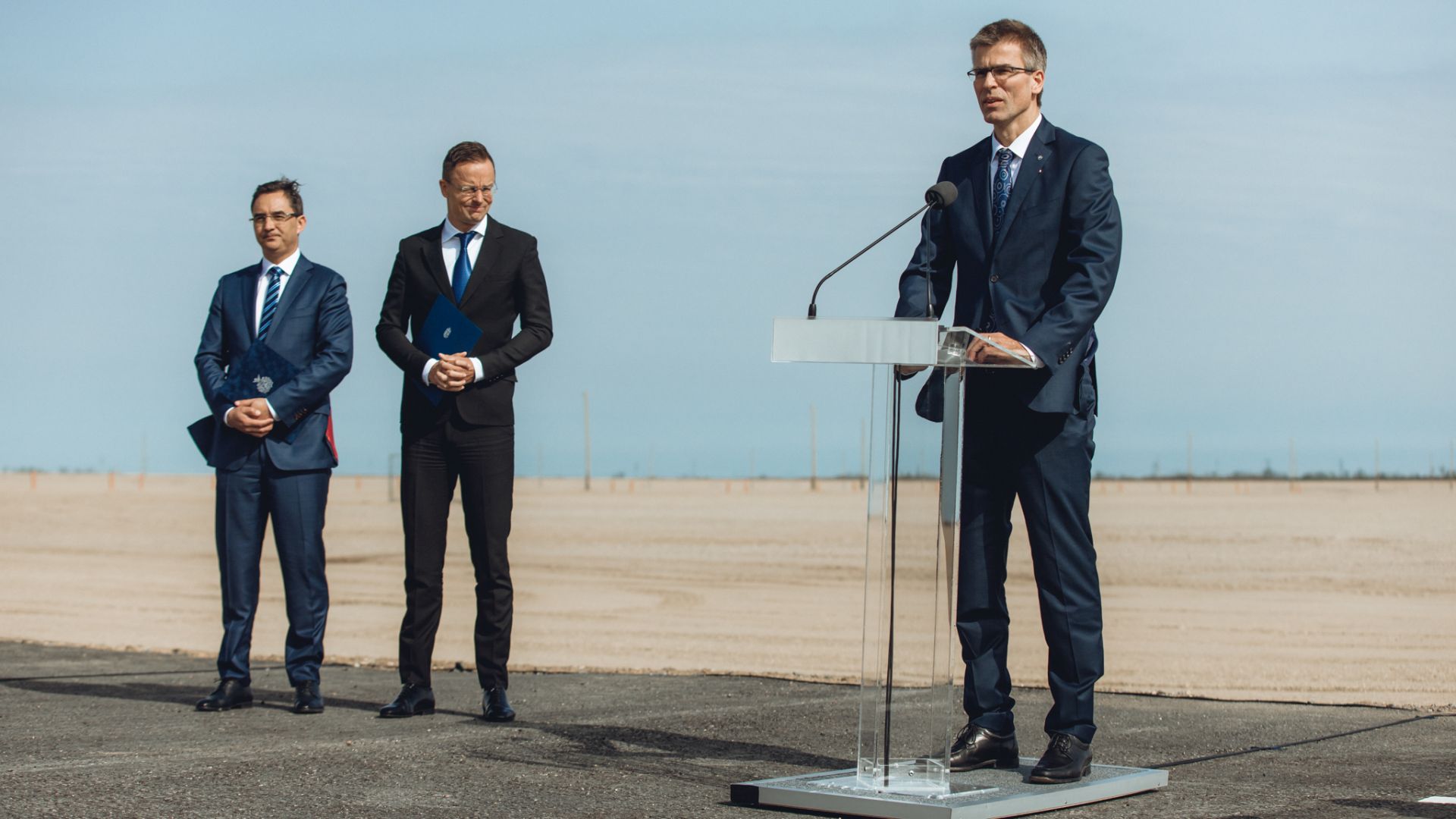 Michele Melchiorre, Director of BMW Group Plant Debrecen, László Papp, Major of Debrecen and Péter Szijjártó, Minister of Foreign Affairs and Trade